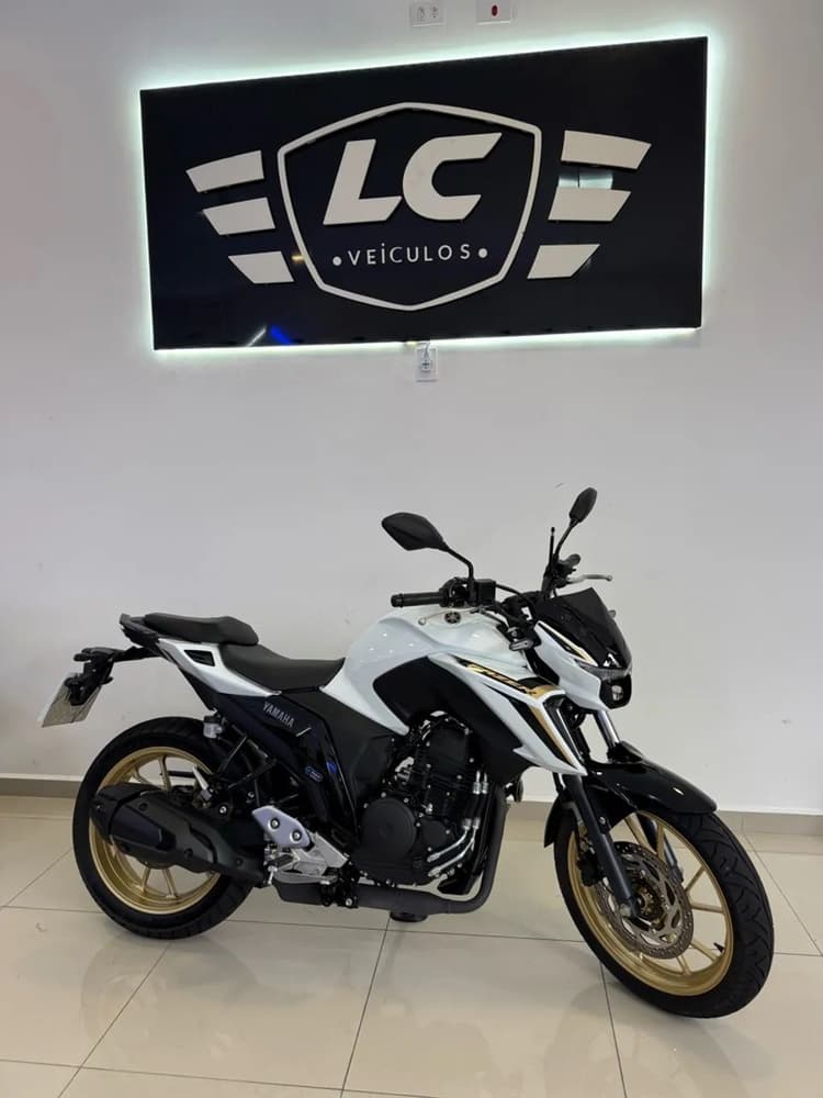 Fazer 250