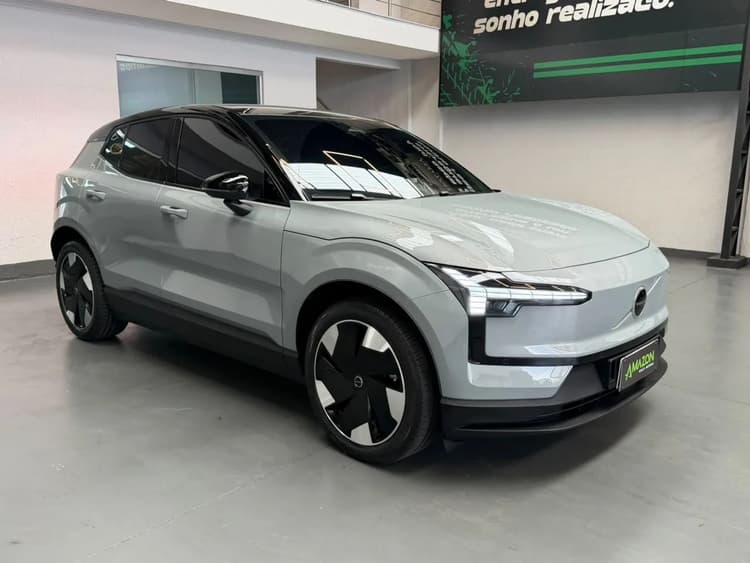Volvo EX30 E60 Plus (elétrico) 2024