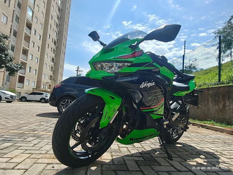 Ninja ZX 4r 