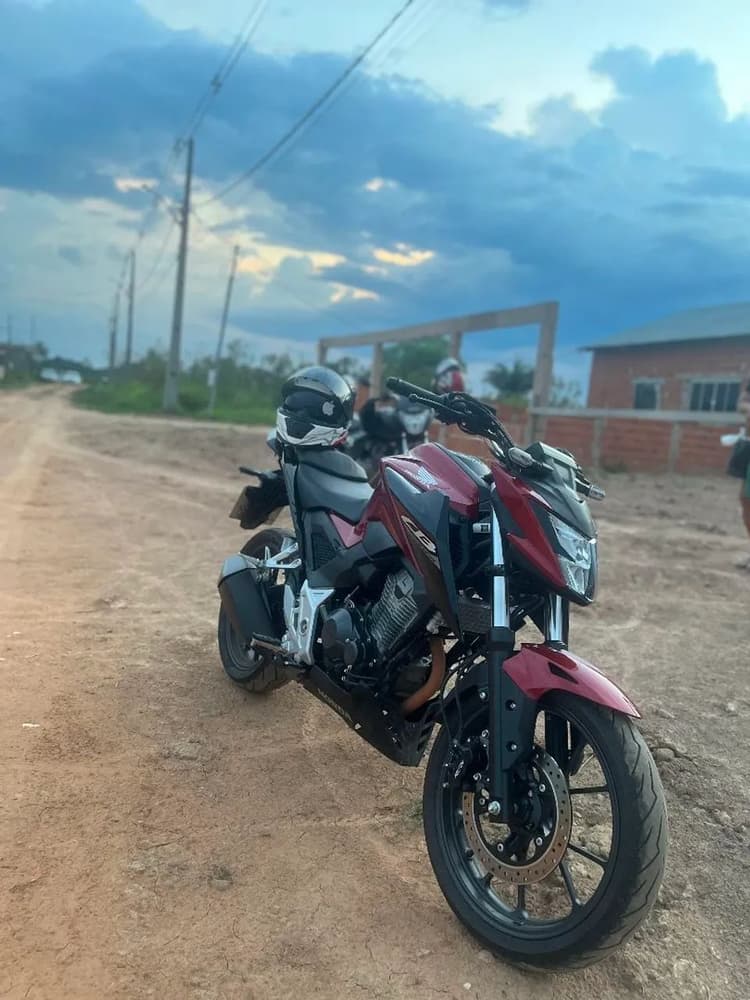CB 300f