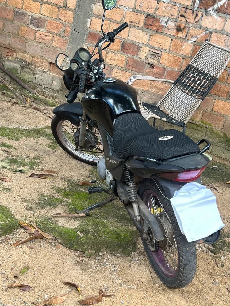 Moto Honda CG 150 ESI ano 2010.