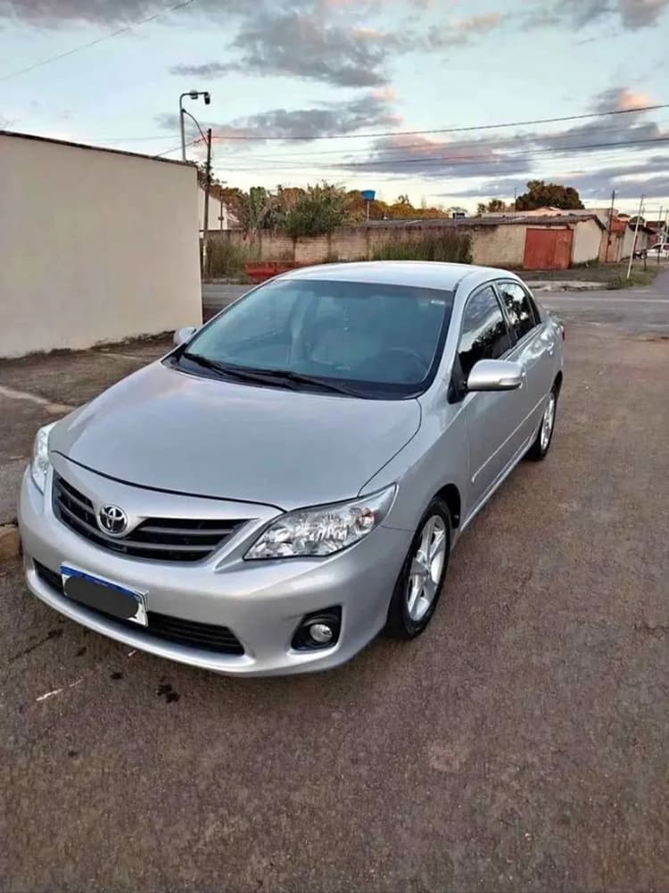 Toyota Corolla Altis 2.0 Flex 16V Aut. 2010