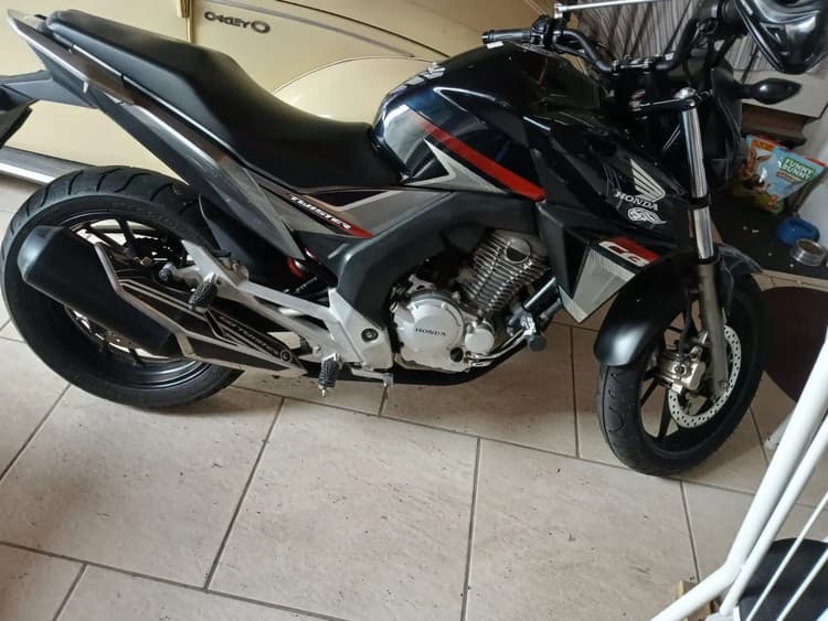 Moto CB 250