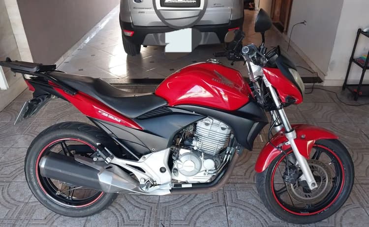 CB300 2010 Vermelha TOP
