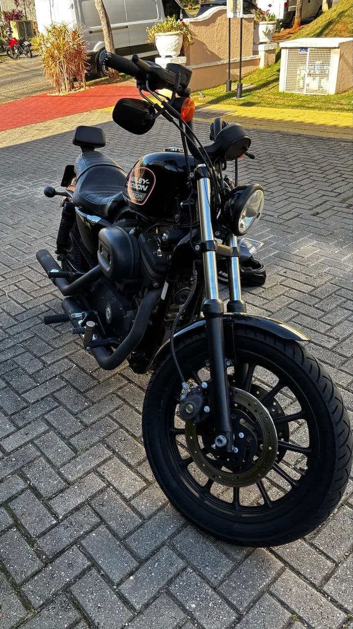 Harley 883r 2012