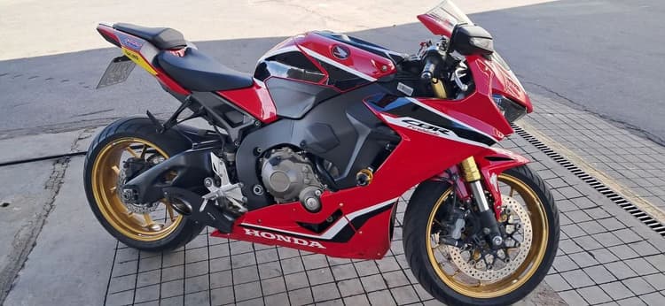 CBR 1000 2018