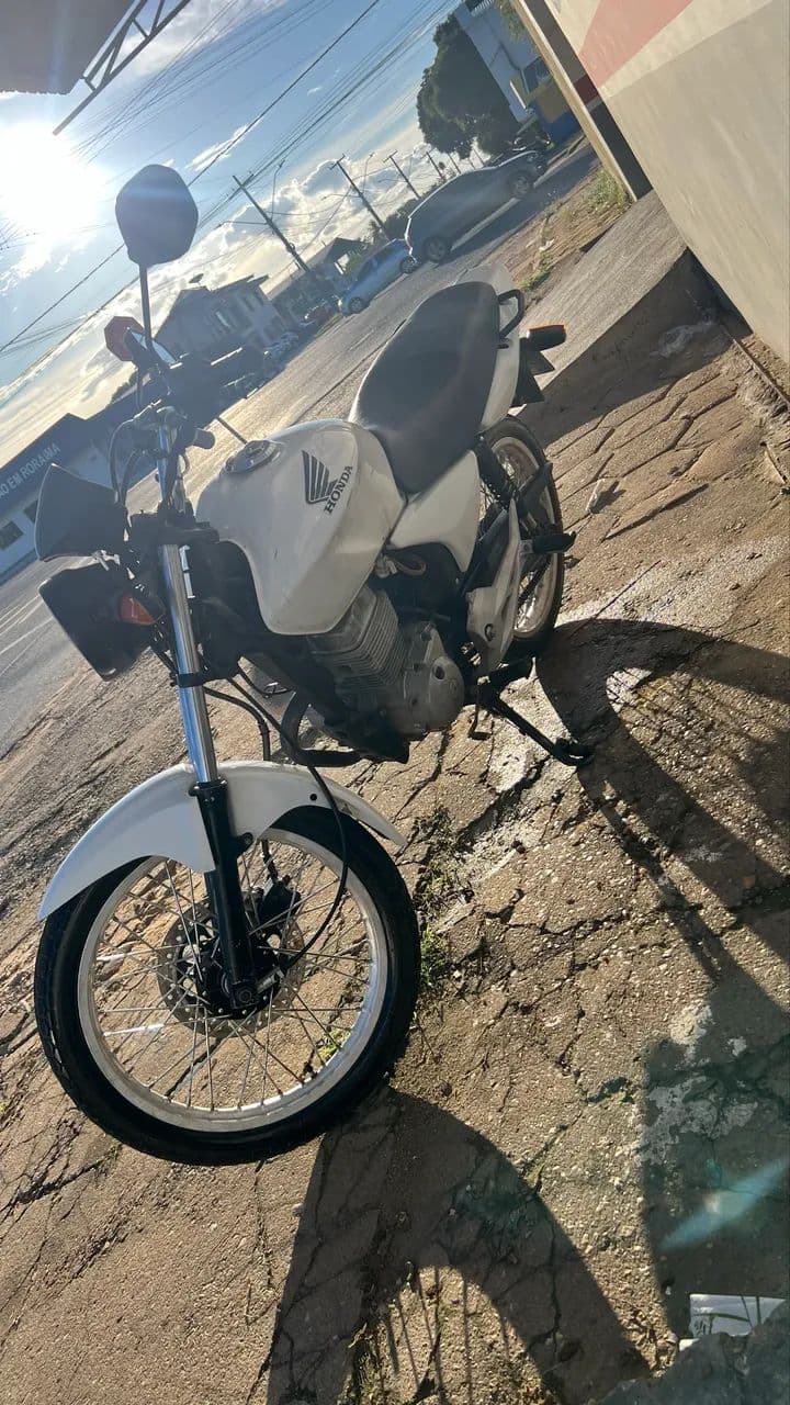 Vende-se Titan 150 Job de Doc 