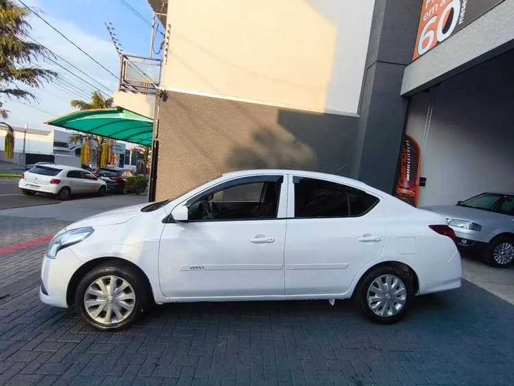 Nissan Versa 1.0 12V Flexstart 4P Mec. 2016