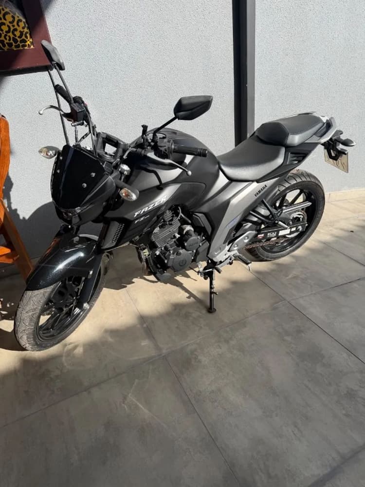 Yamaha FZ250