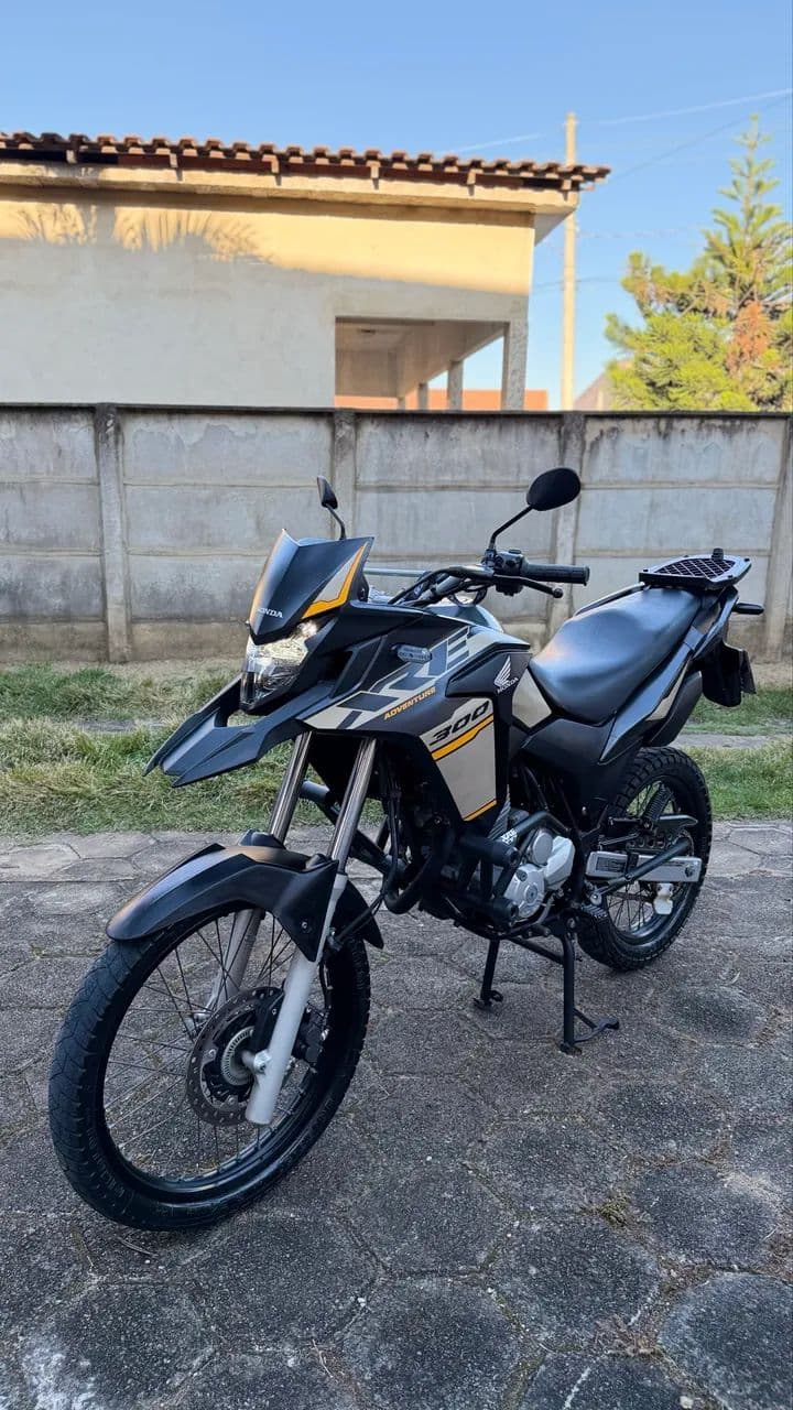 XRE 300 ADV 2023 