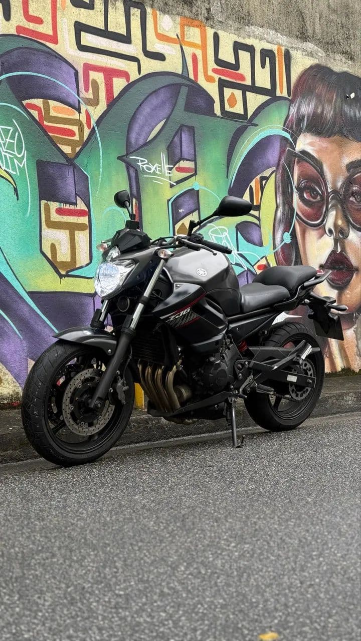 XJ6 mais nova da baixada