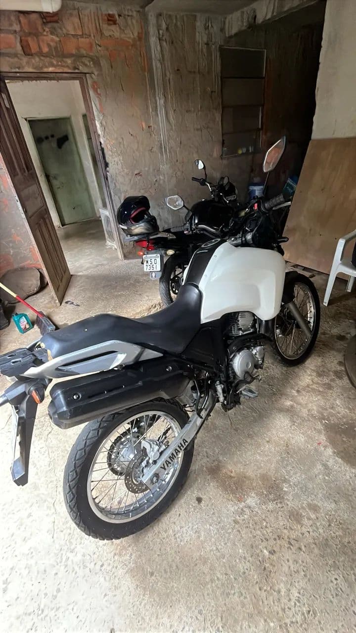 Vendo tenere 250 