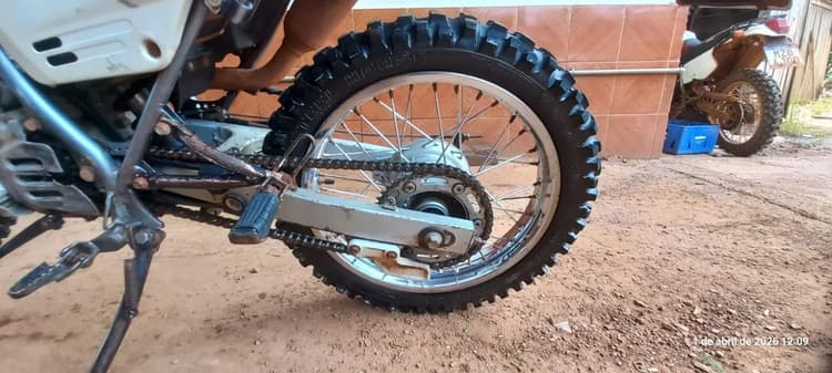 Vende-se Honda XLR 2002