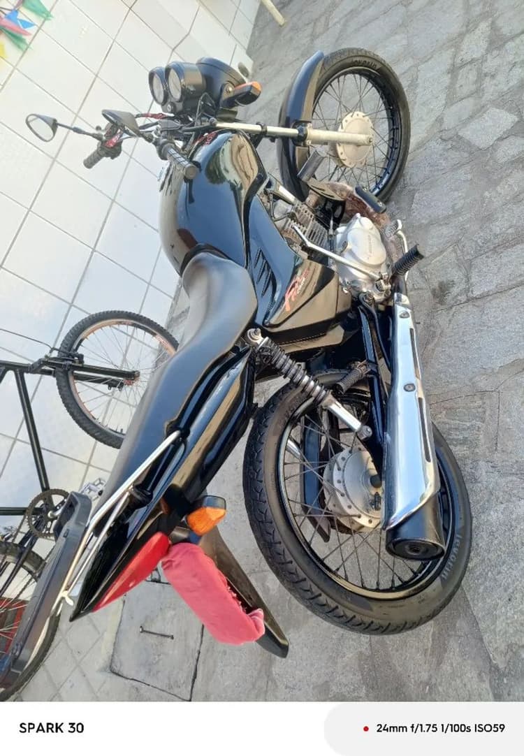 Moto bem conservada 