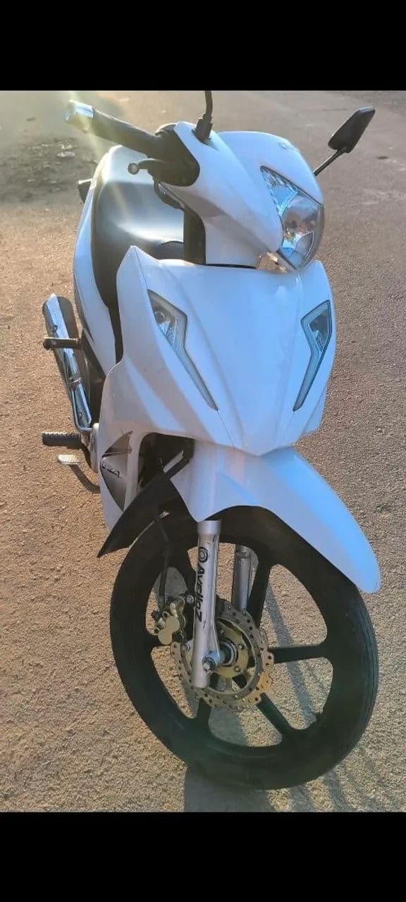 Moto avelloz 