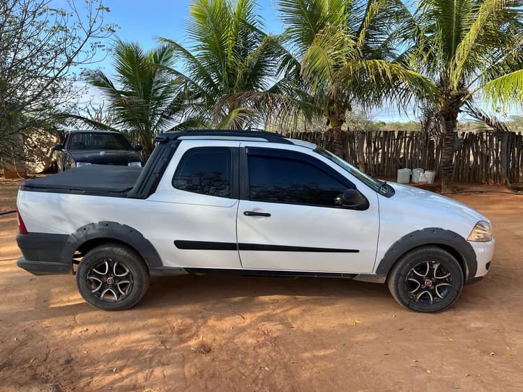 Fiat Strada Working 1.4 MPI Fire Flex 8V CD 2012