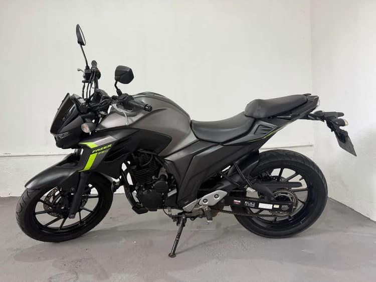 Fazer 250 igual a nova 