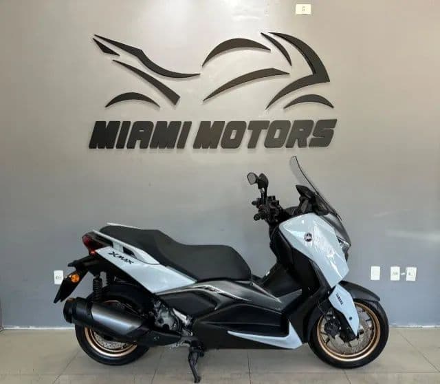 XMAX ABS 2026