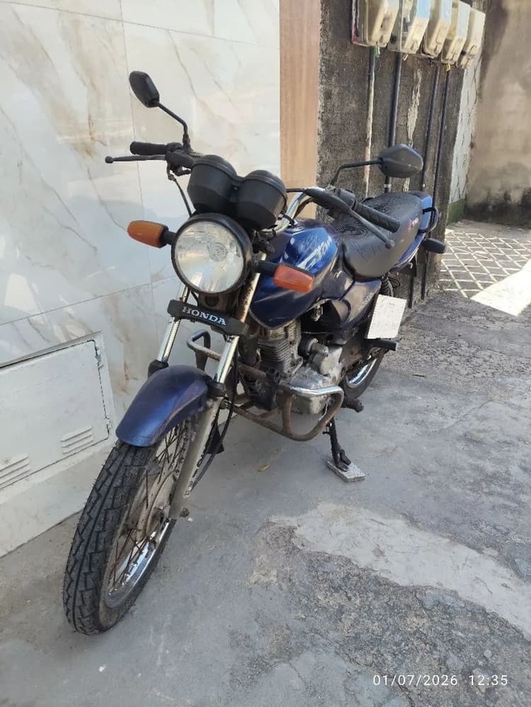 MOTO TITAN 125 