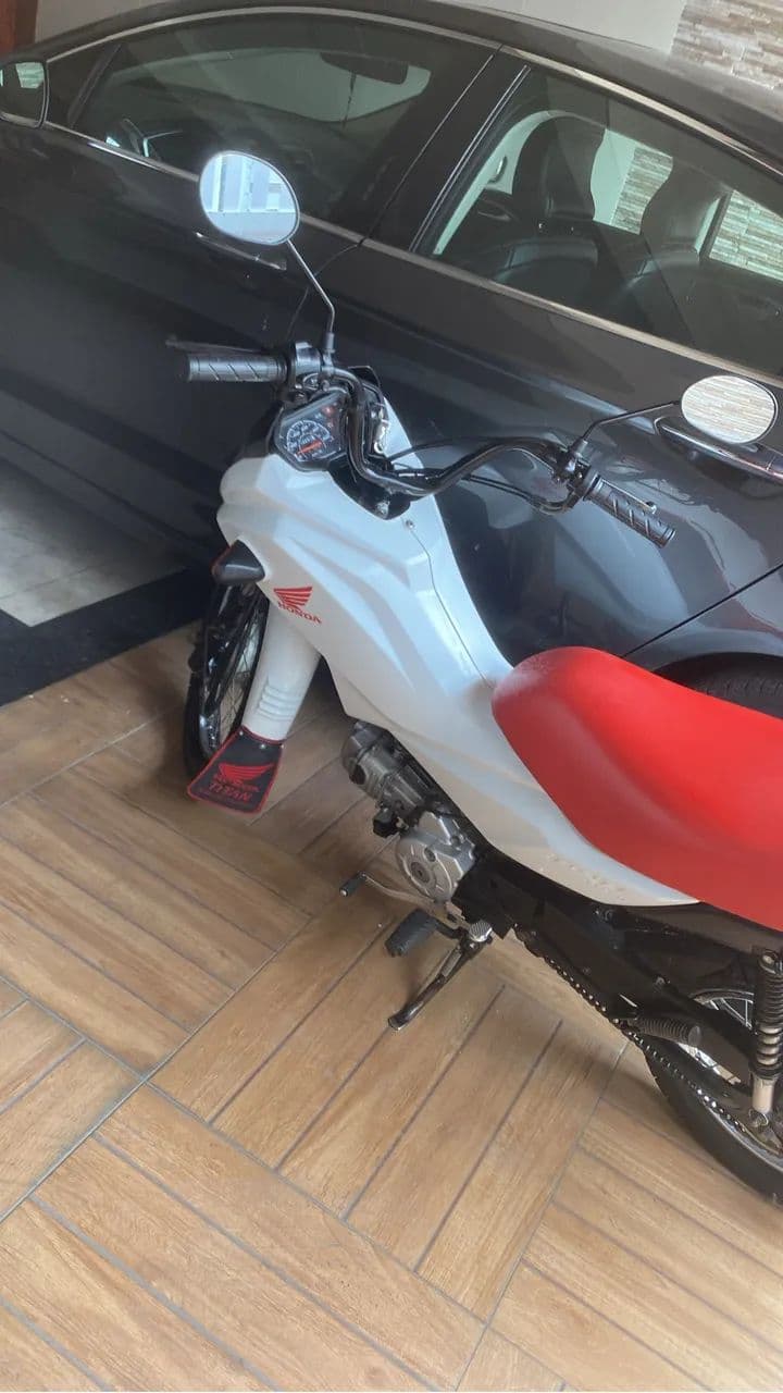 Pop 2024 com apenas 4600km 