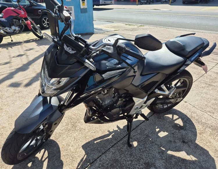 Honda Cb300F Único Dono