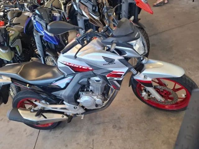 Honda CB 250 2021