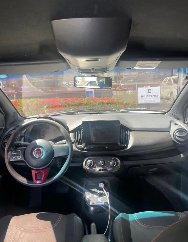 Fiat Uno Sporting Dualogic 1.4 EVO Flex 8V 4P 2015