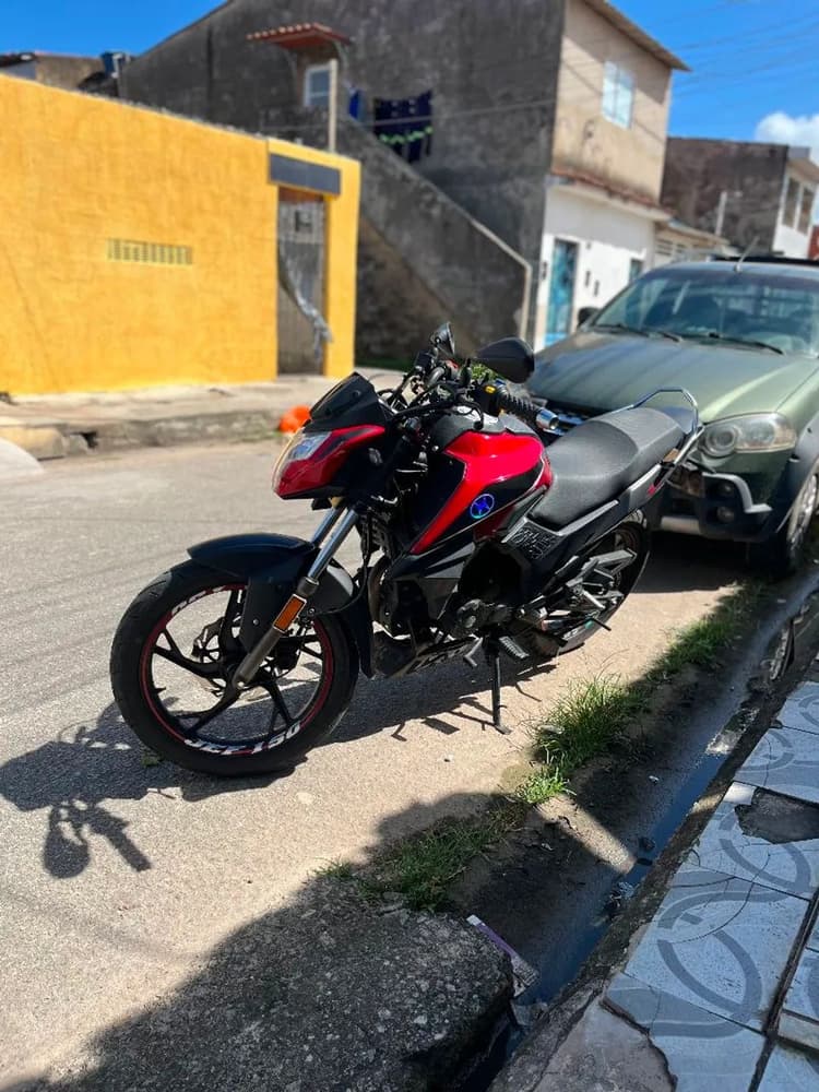 VENDO MOTO EM PERFEITO ESTADO 