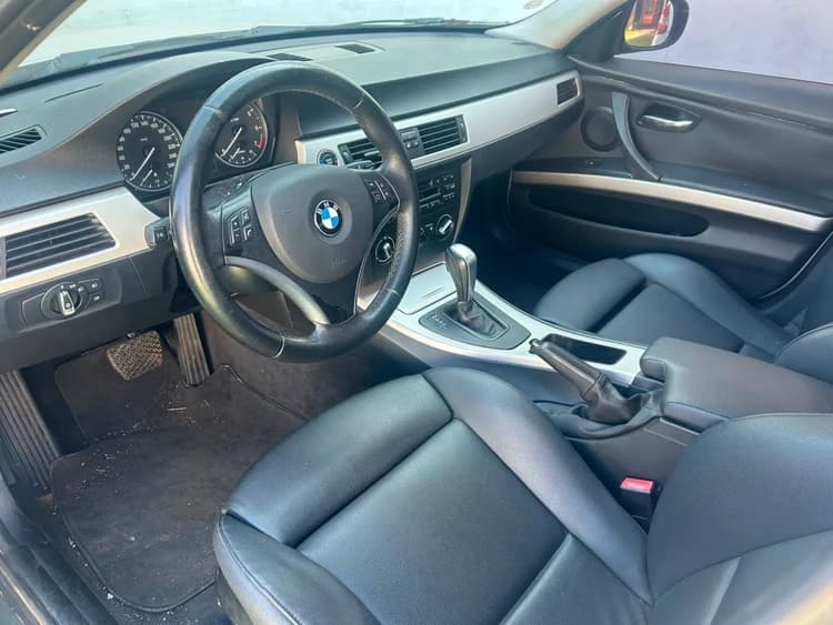BMW 320I A 2011