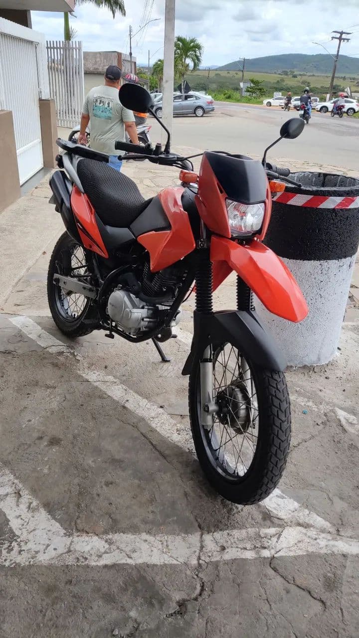 Honda Bros 150 ES 2011 - A negociar