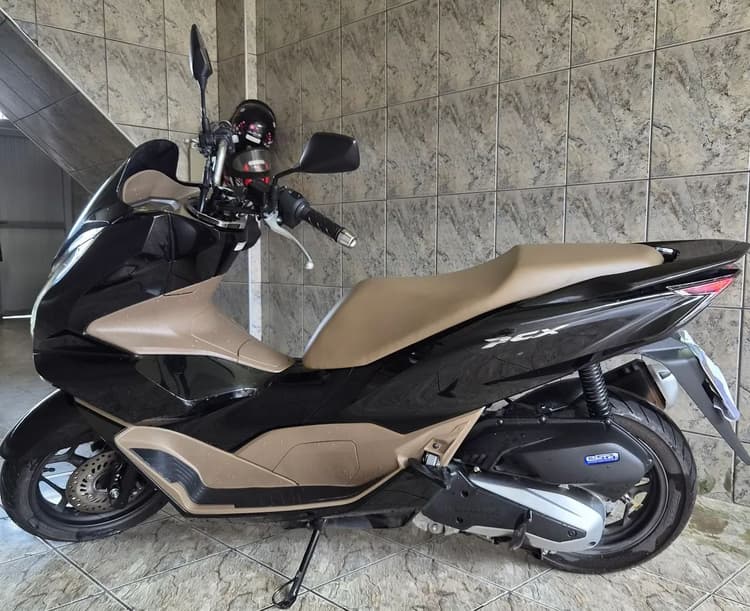 PCX 160  DLX 2026
