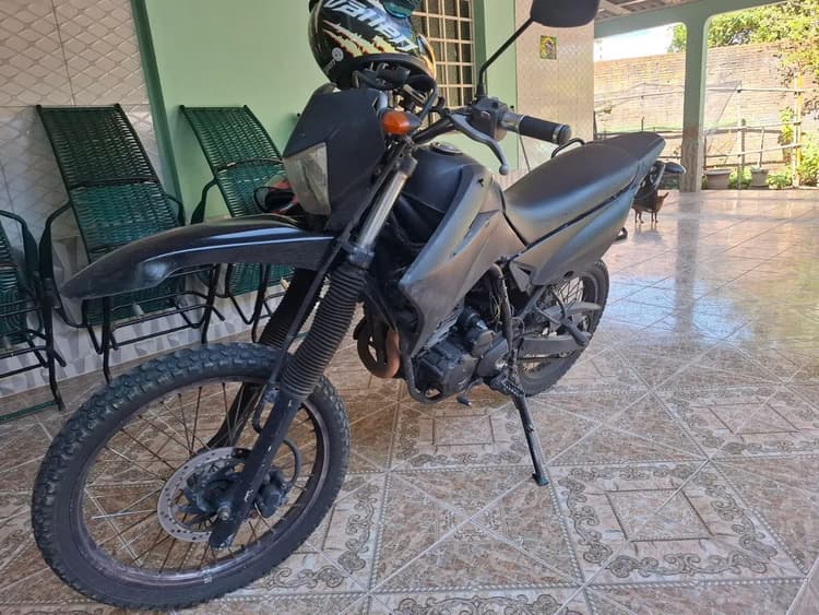 Lander 250 cilindradas 2014