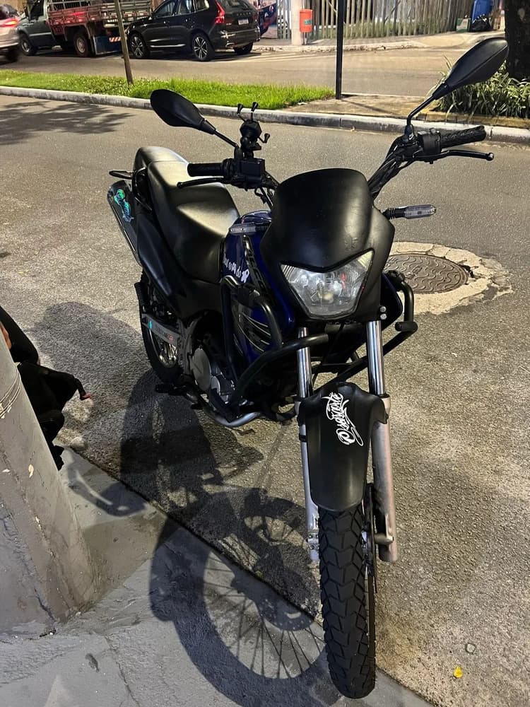 Vendo Falcon Azul Conservada 