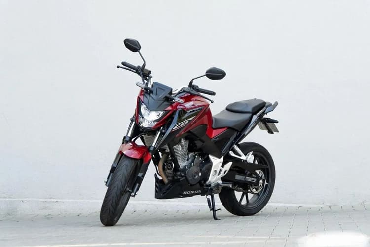 CB 300f 2025