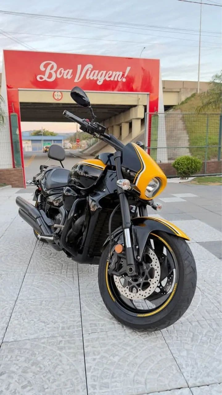  Boulevard M1800R  BAIXO KM IMPECAVEL