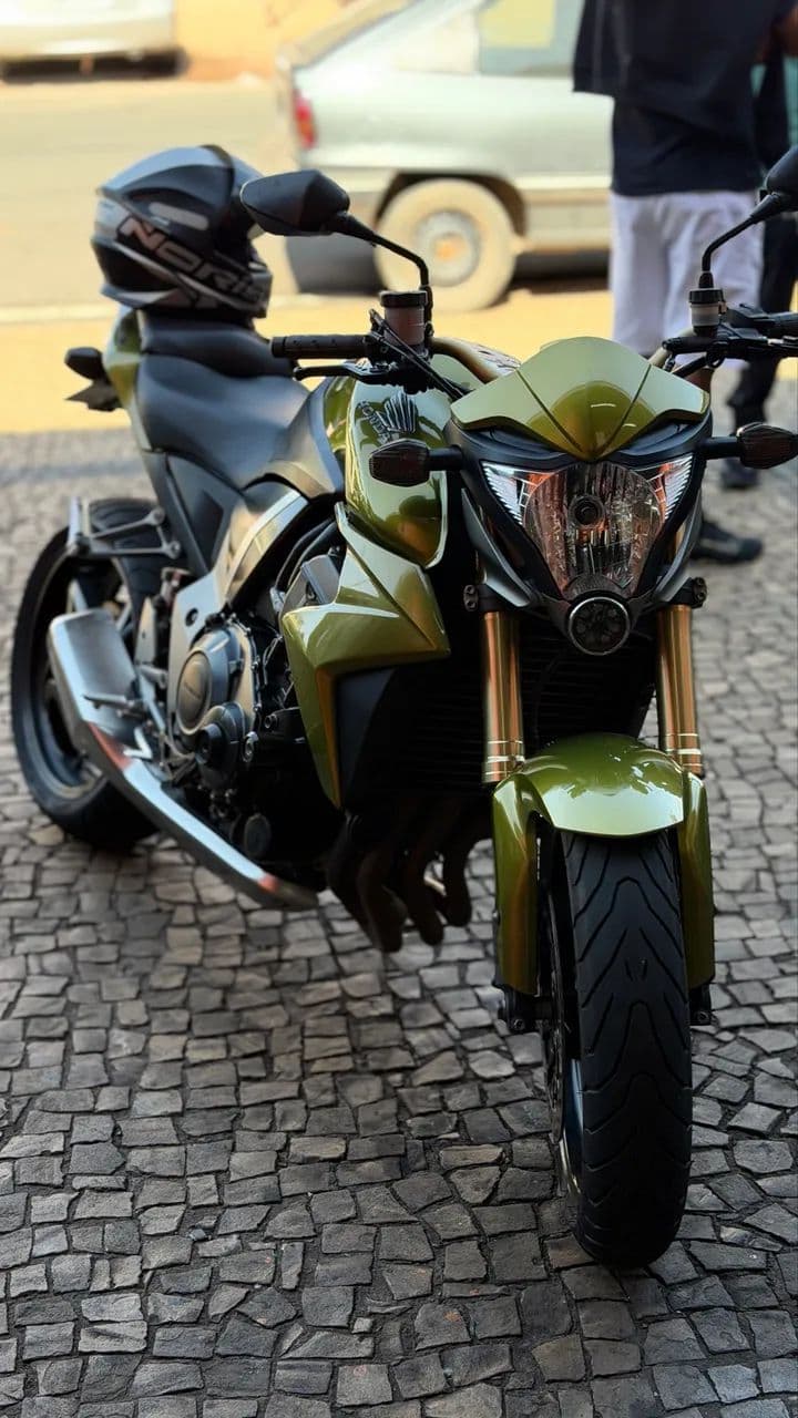 Cb1000r