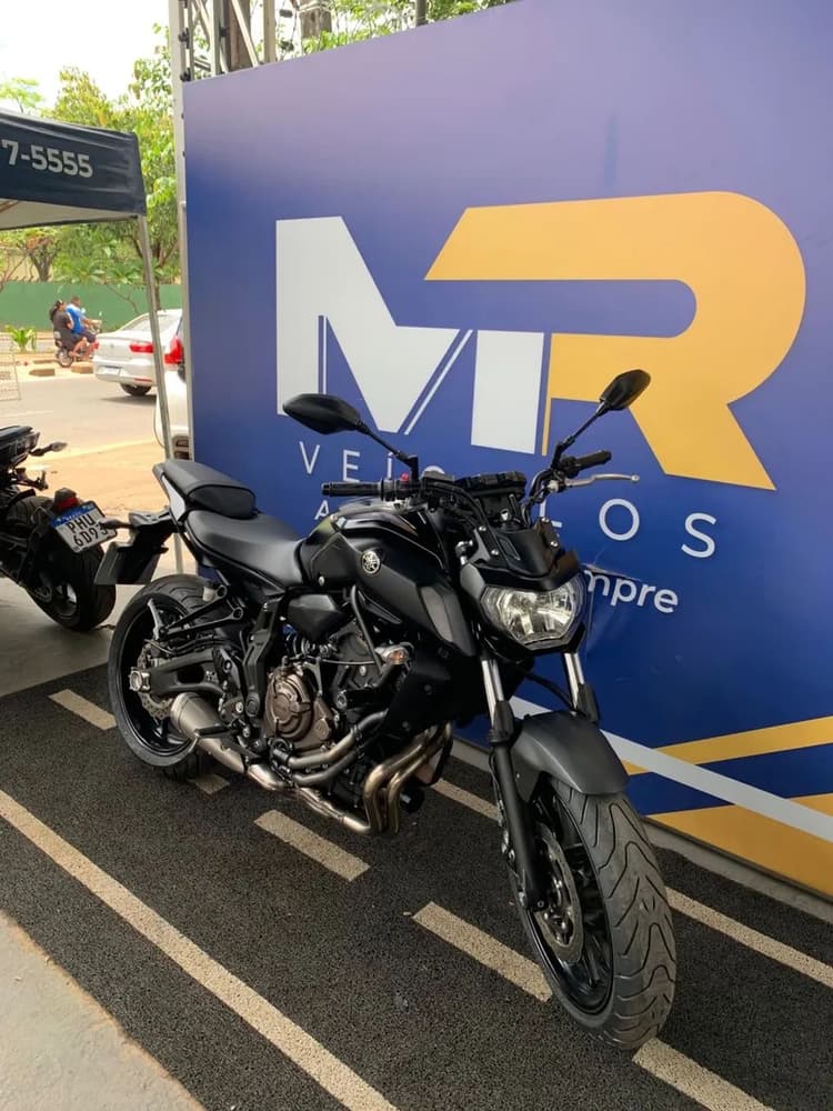 Yamaha MT 07 (@Mrveiculos)