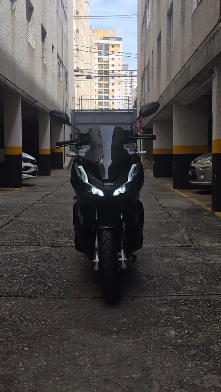 HONDA ADV 
