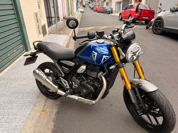 Moto muito nova 