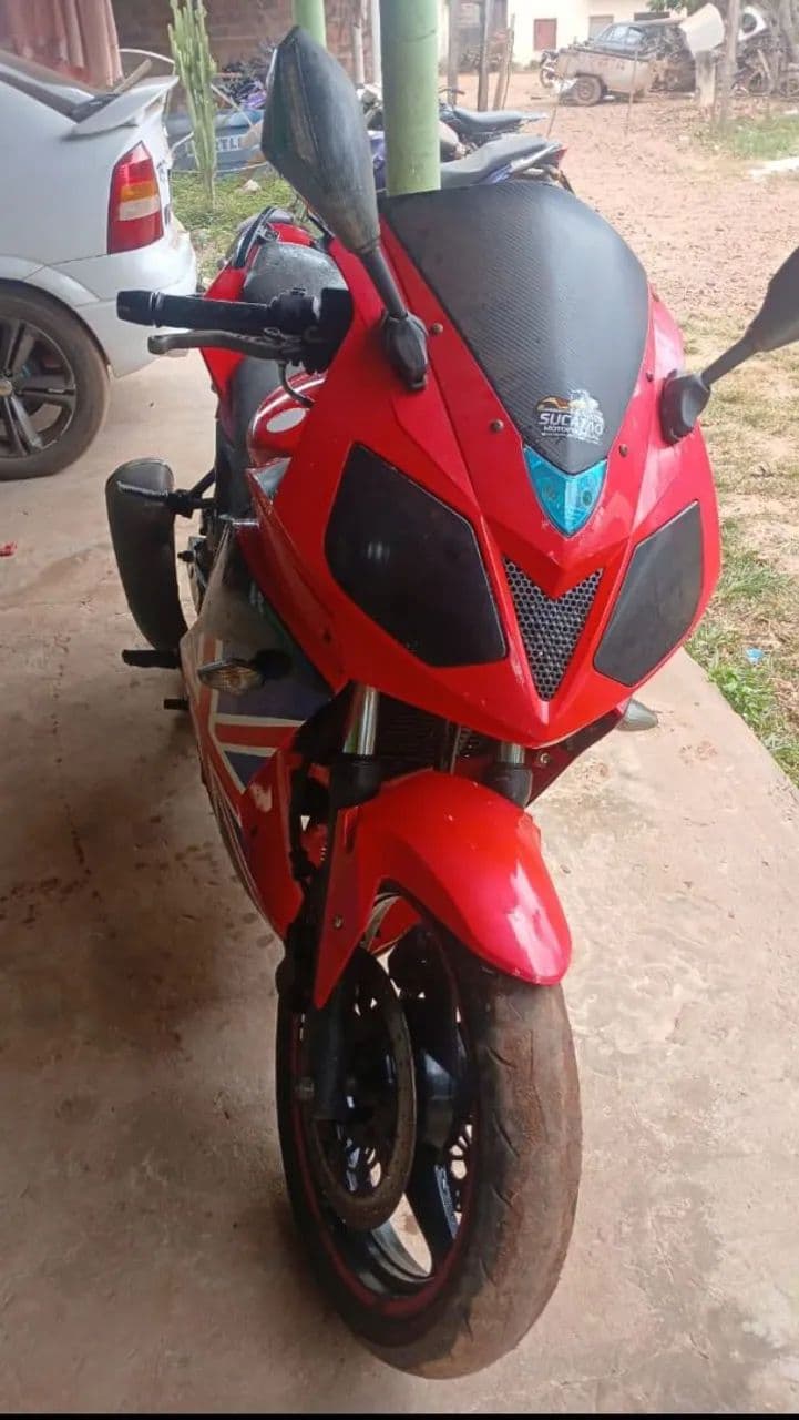 Excelente moto 