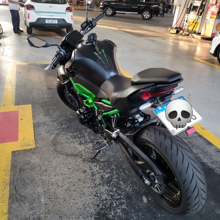 Kawazaki z900 2026 com 5mil km impecável 