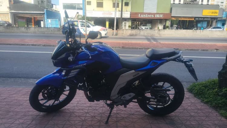 fz25 único dono 