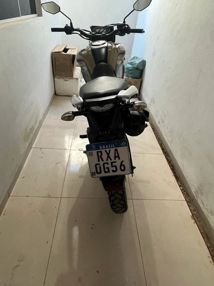 Vende-se lander 250, 2023