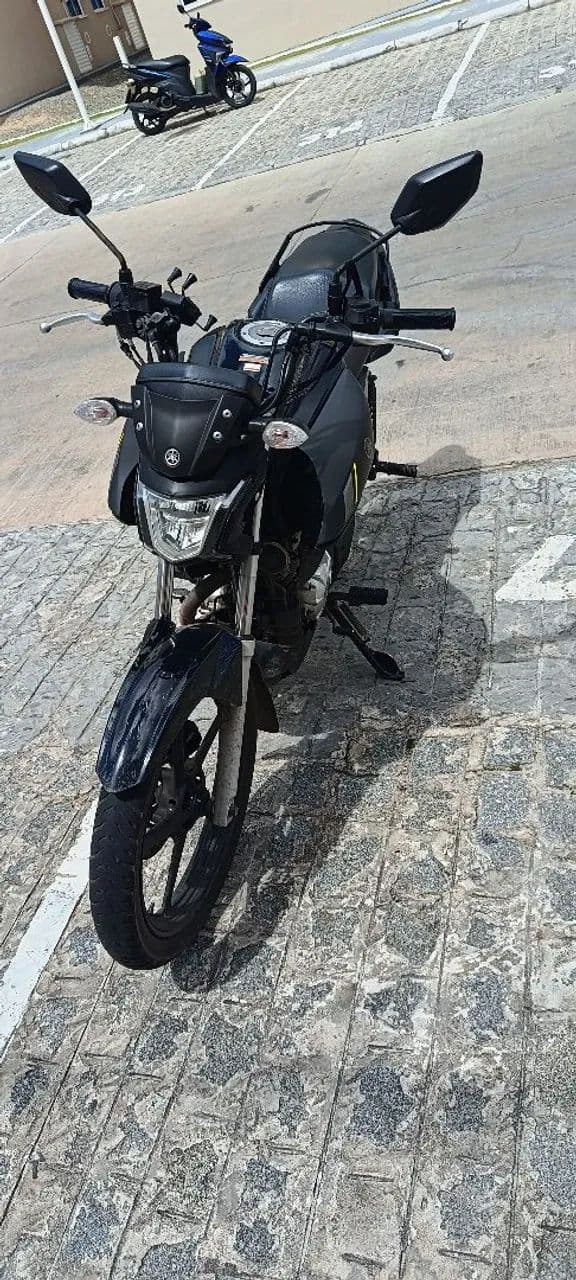 Moto pra alugar 