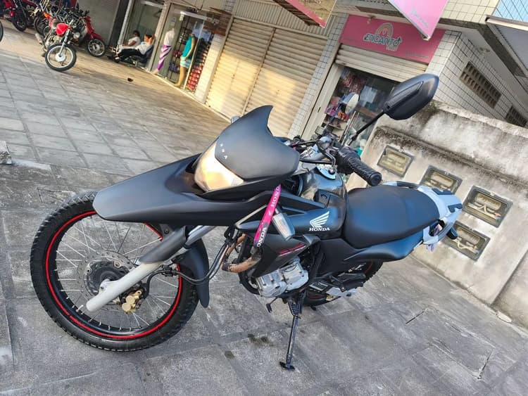 Vendo XRE ano 2013 