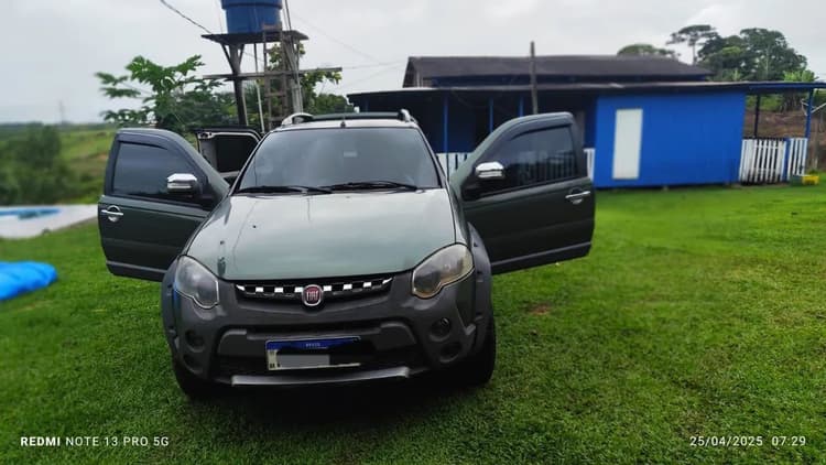 Fiat Strada Adventure1.8/ 1.8 Locker Flex CD 2015