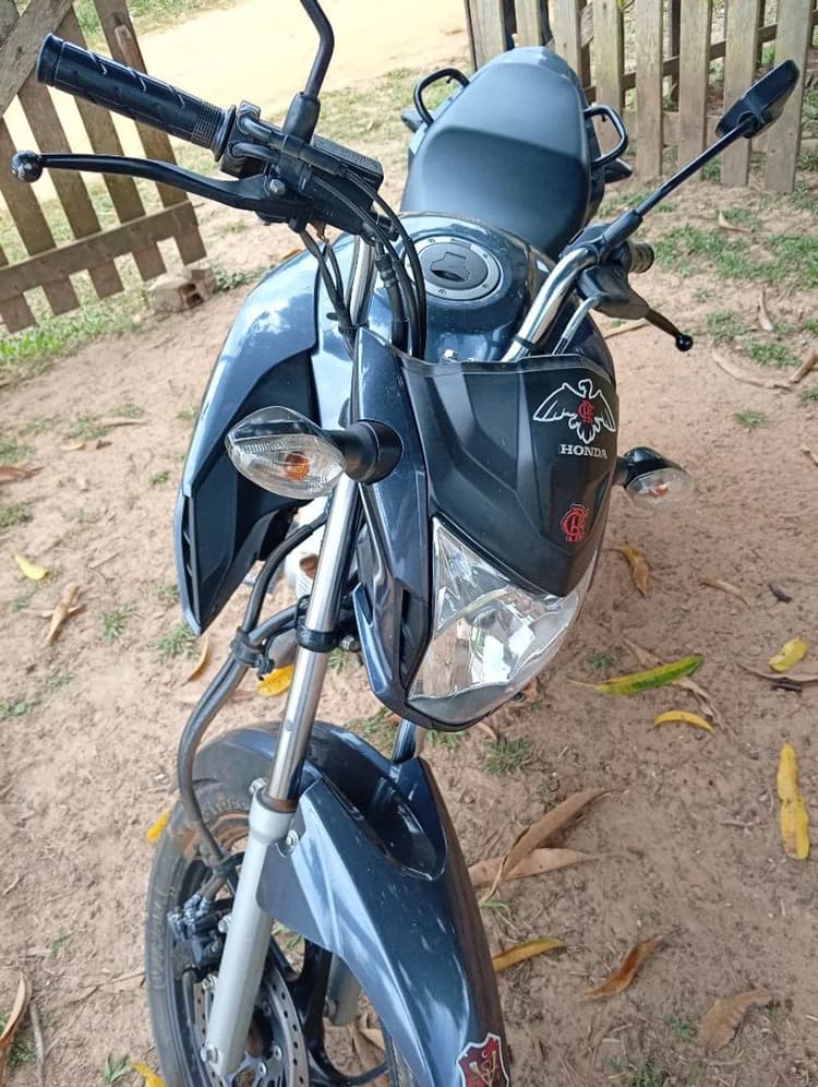 Moto está nova 