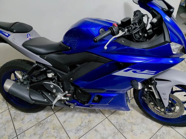 R3 moto nova