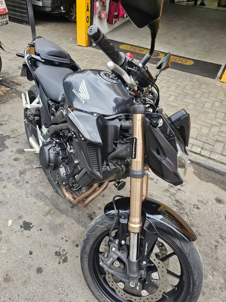 Cb500f bem conservada 