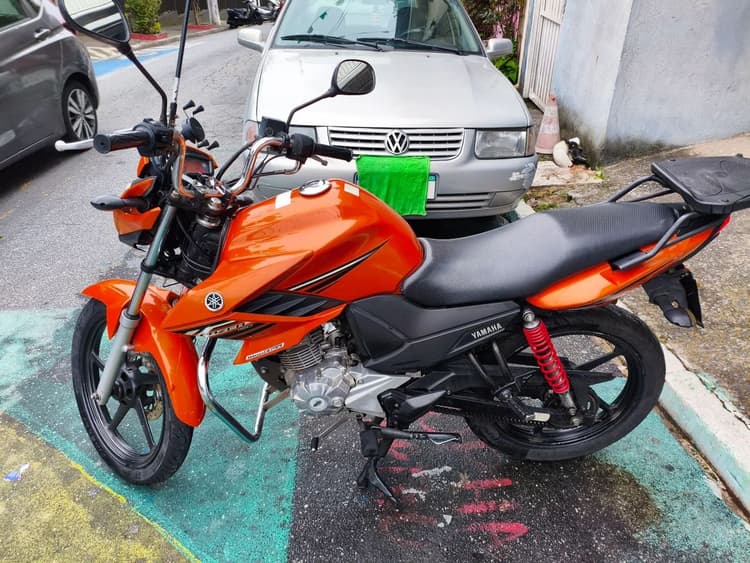 Fazer ys 150 sed laranja